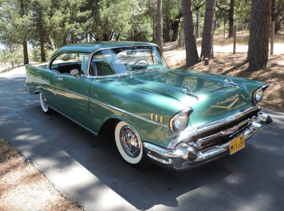 1957 Chevrolet Bel Air 2-Door Hardtop