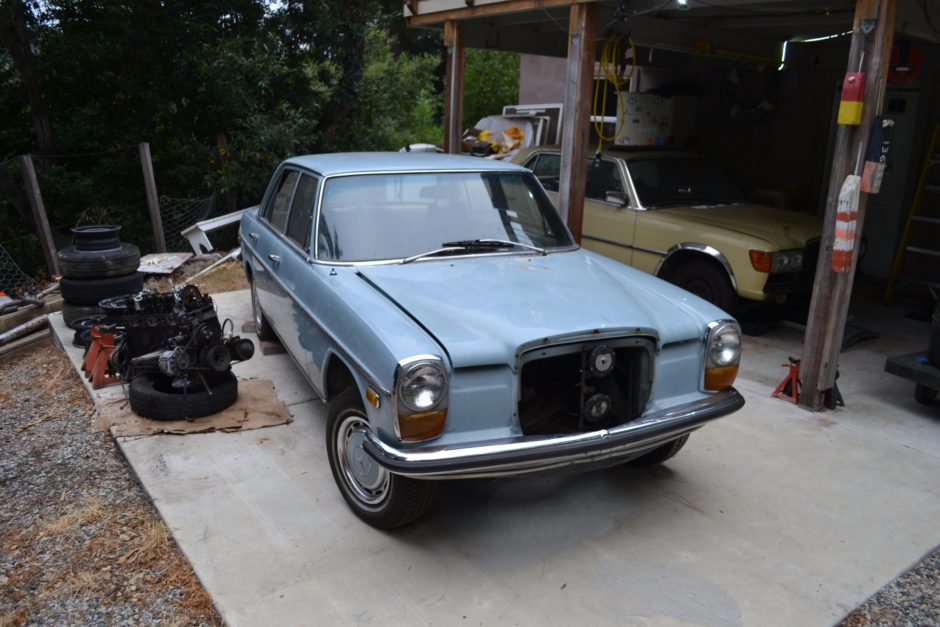No Reserve: 1969 Mercedes-Benz 230 Project w/ Parts Car