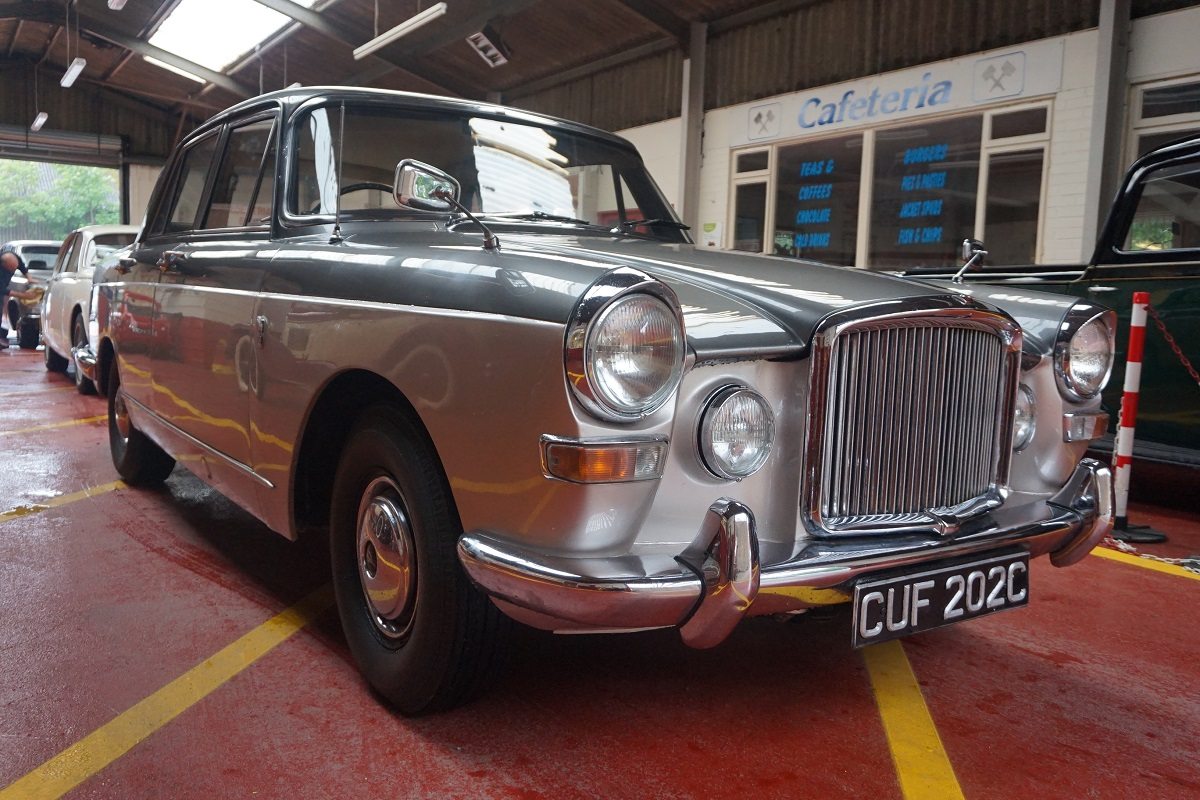 Vanden Plas Princess R