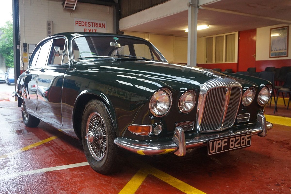 Daimler 4.2 Sovereign Saloon – 1968