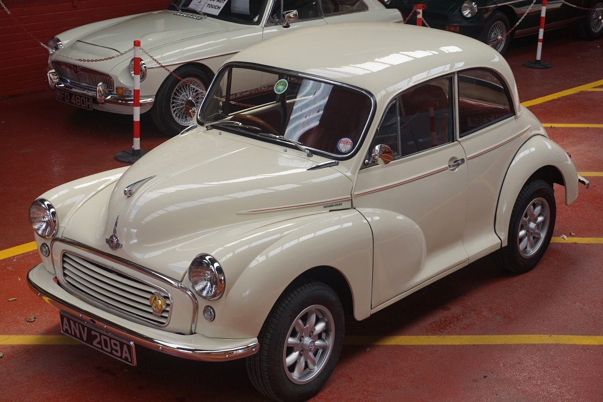 Morris Minor Saloon 1963