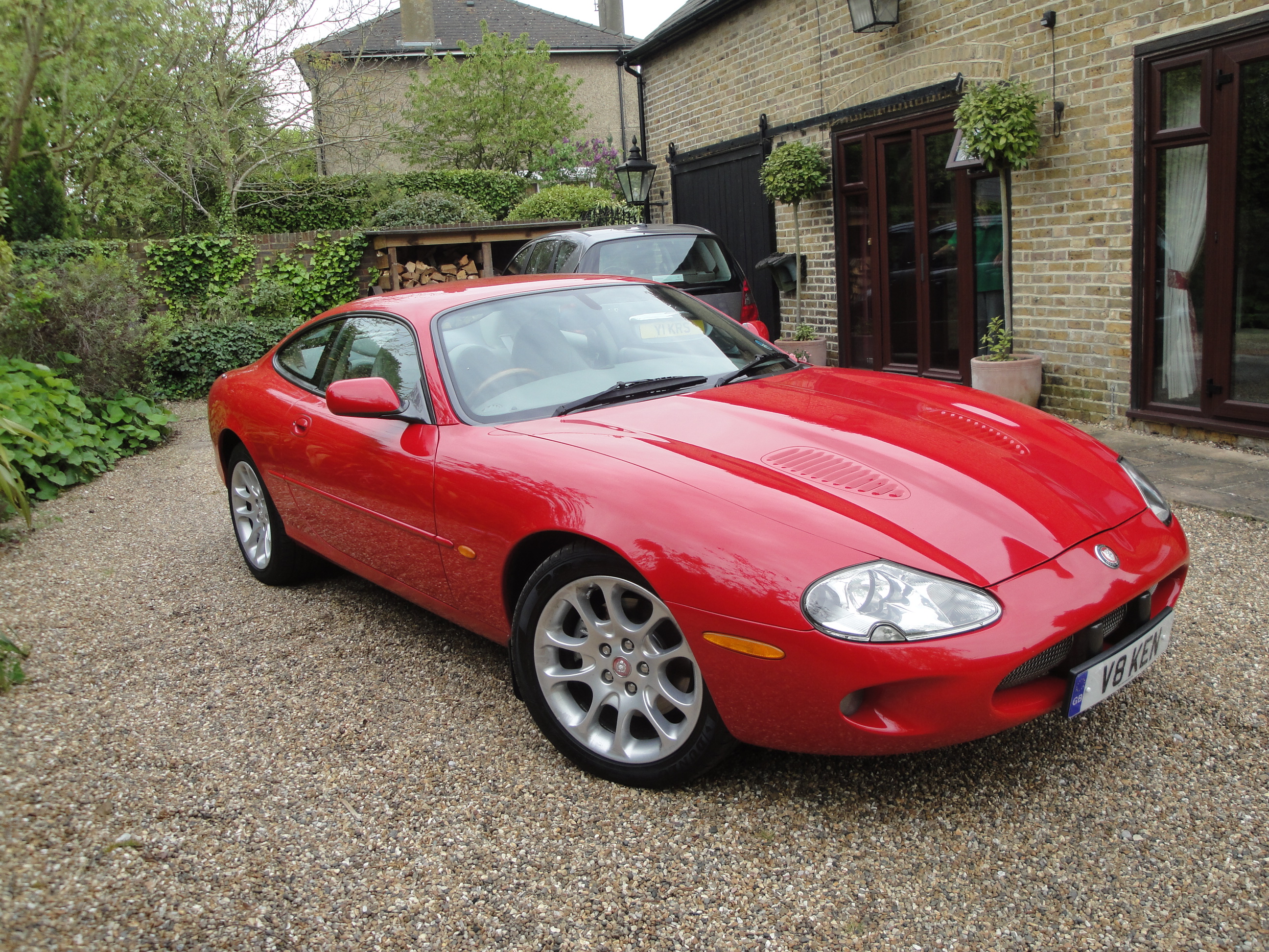 1999 Jaguar XKR 4.0 Coupe 2dr Auto