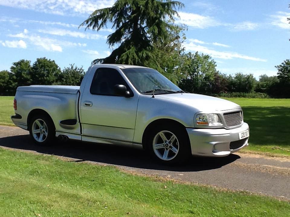 2000 Ford F-150 Lightning SVT Pickup