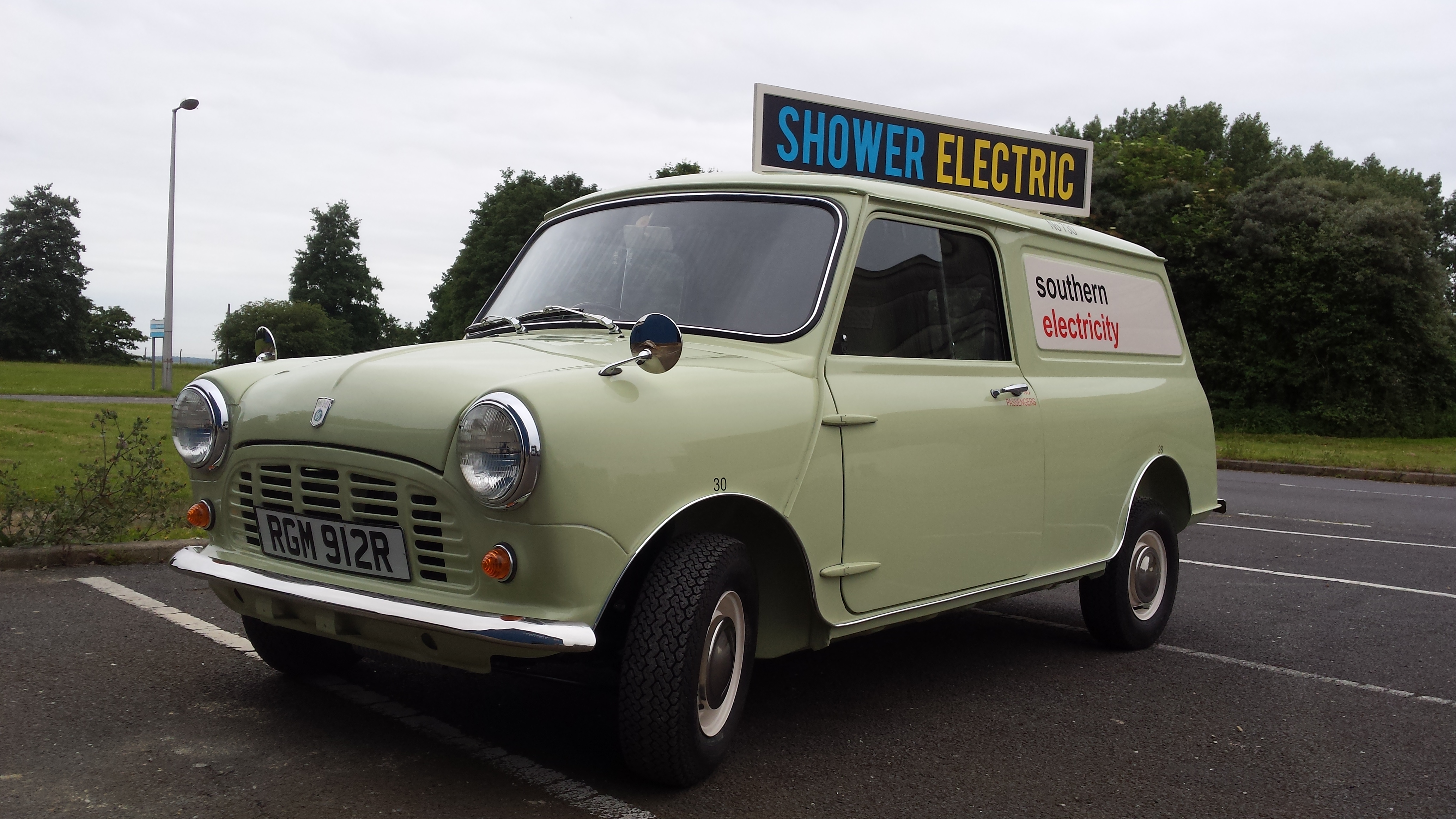 1977 Leyland Mini Van