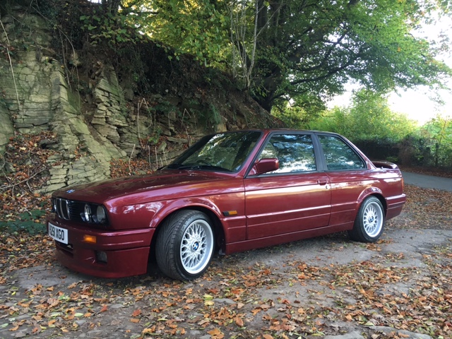 1990 BMW 320i SE (E30)
