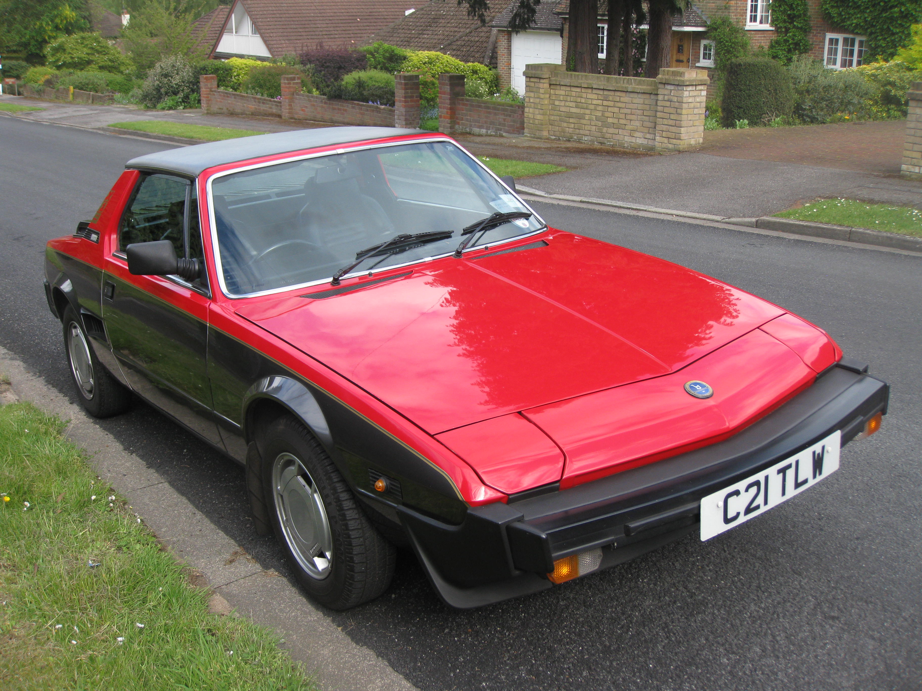 1985 Fiat X1/9 Bertone VS