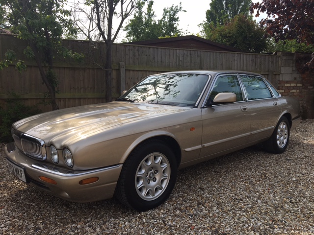 2002 Jaguar XJ8 Executive