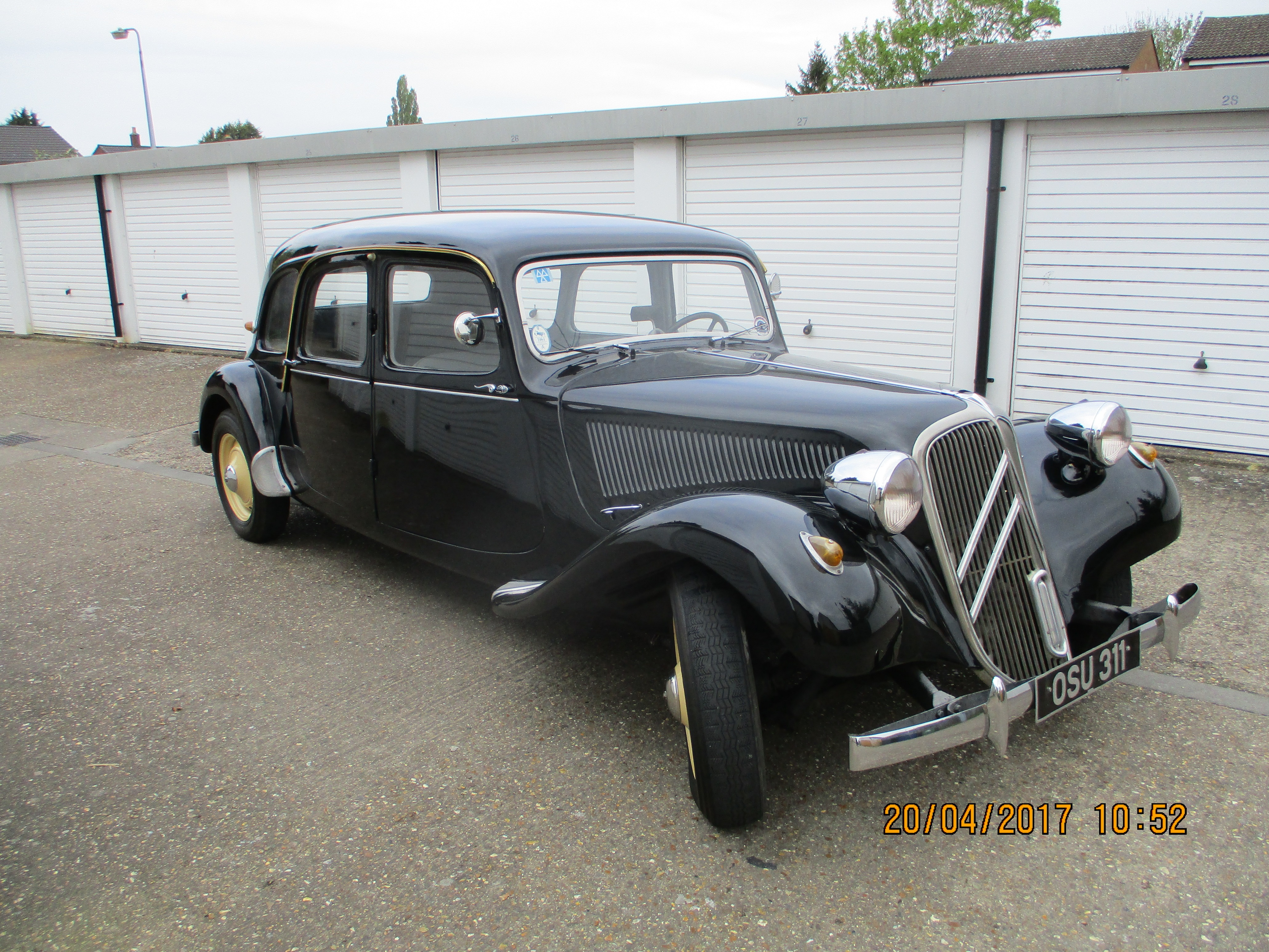 1954 CitroÃ«n 11-B Traction Avant Familiale