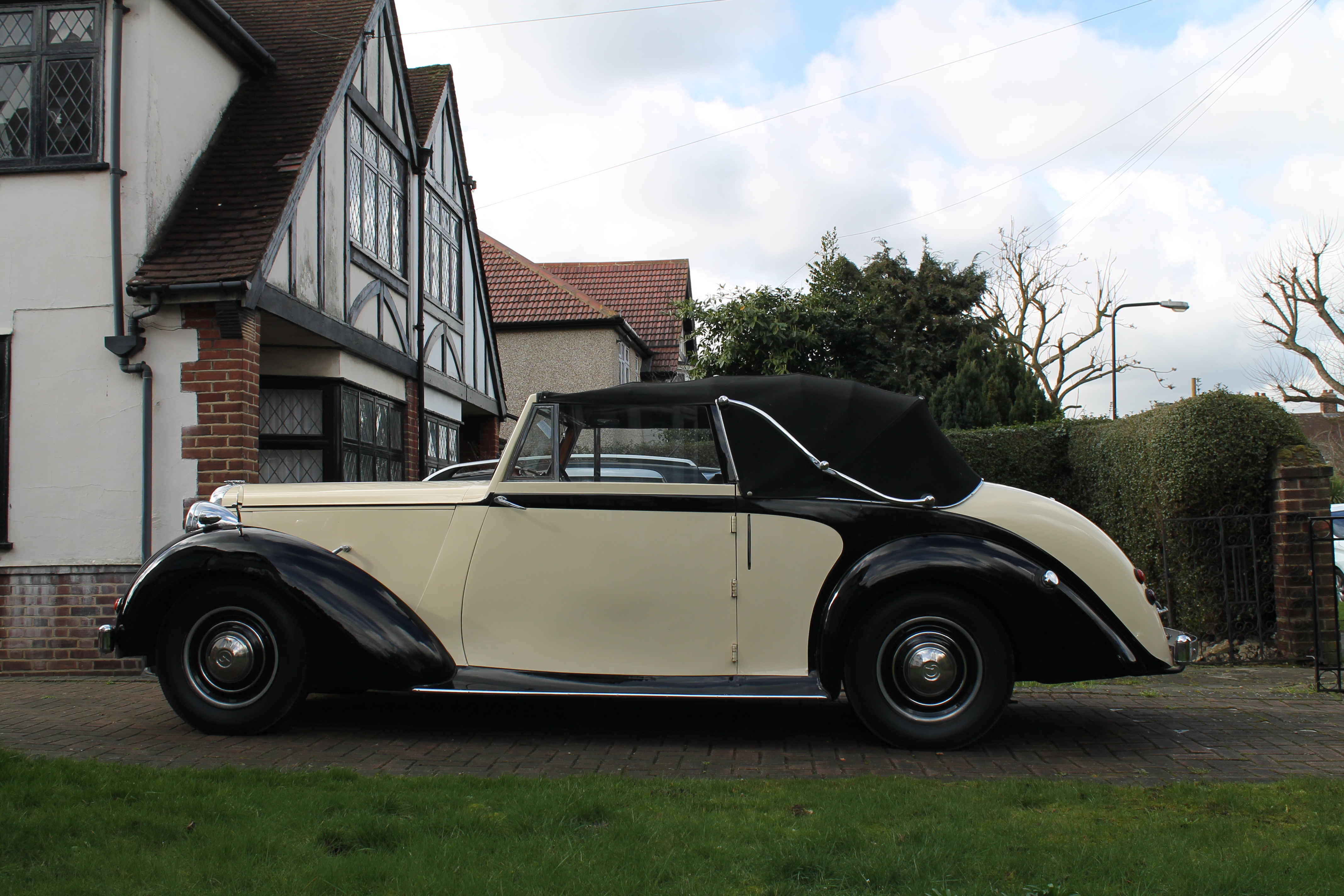 1949 Daimler DB18 Drophead CoupÃ©