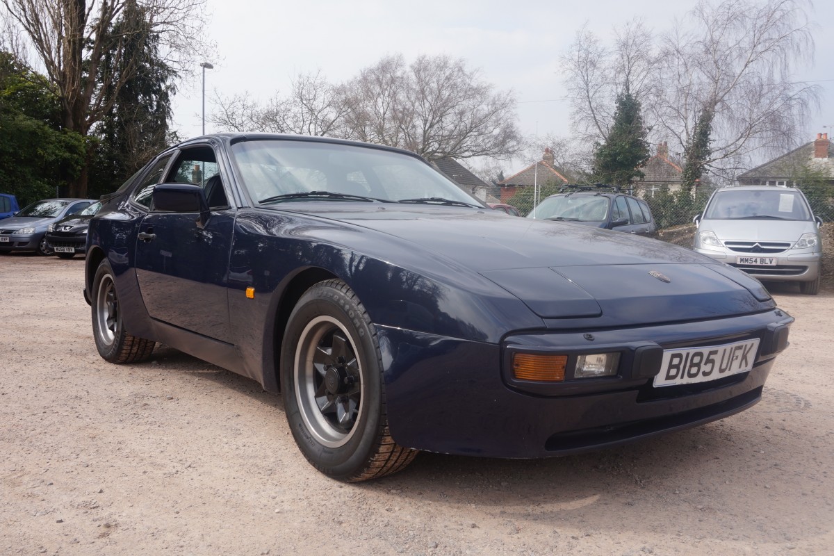 Porsche 944 LUX 1985