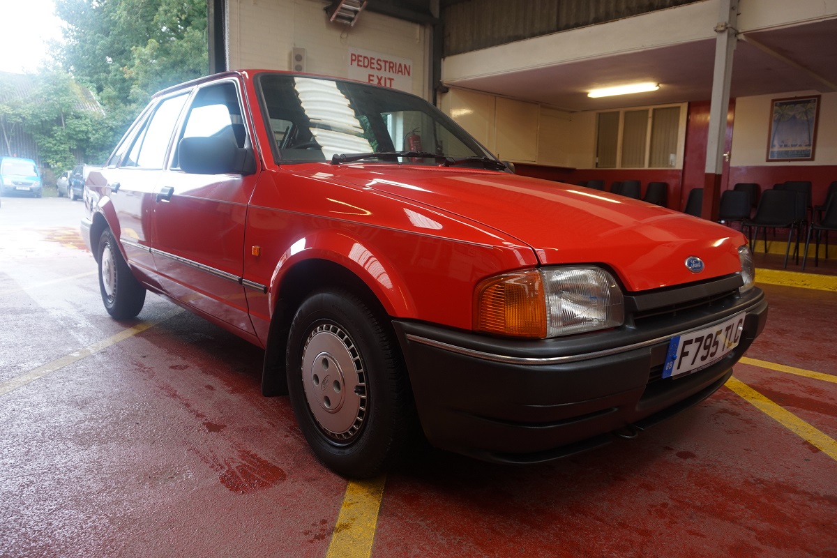 Ford Escort L Auto 1989