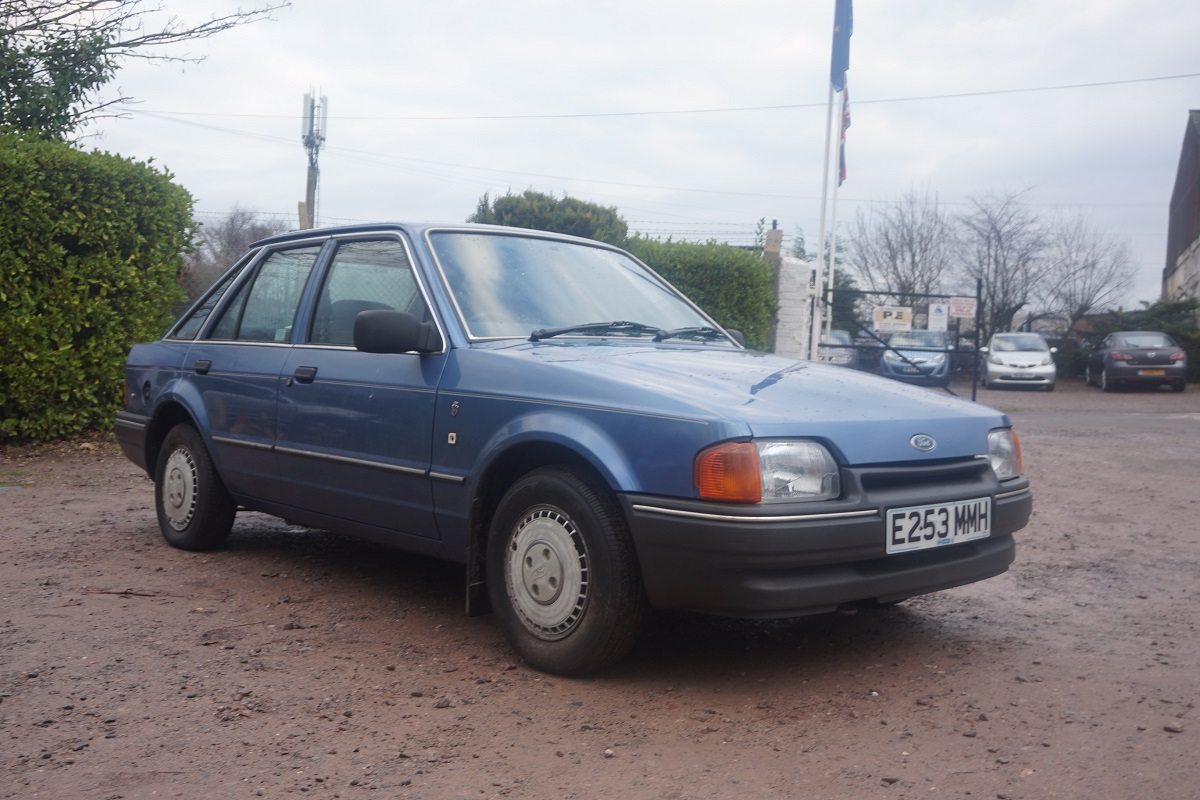 Ford Escort Ghia 1987