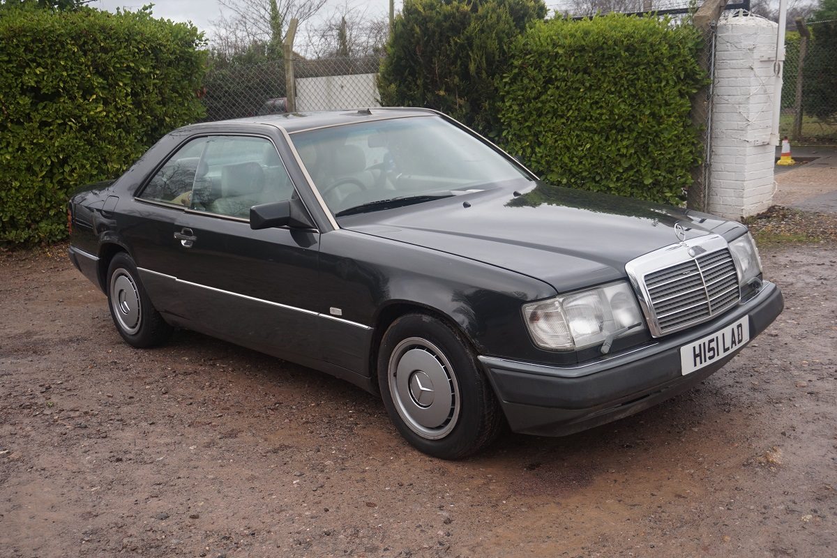 Mercedes 300CE Auto 1990