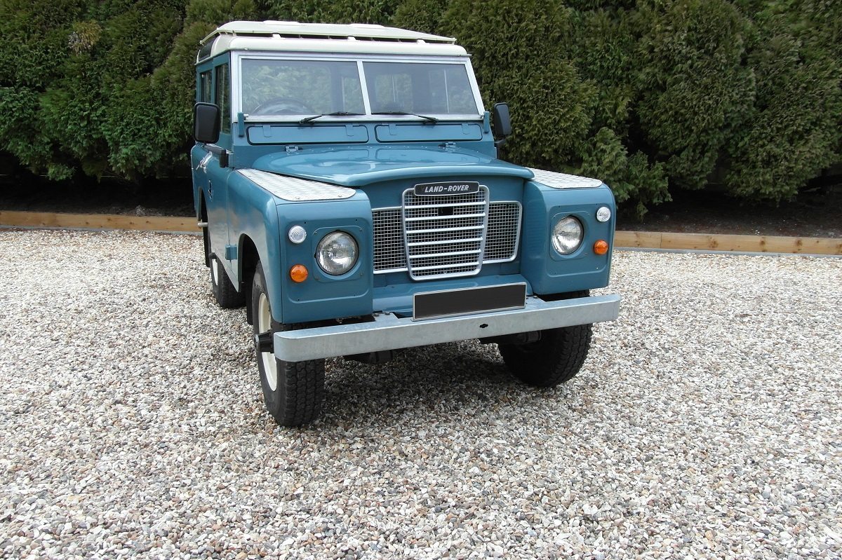 Land Rover 88″ Station Wagon 1972