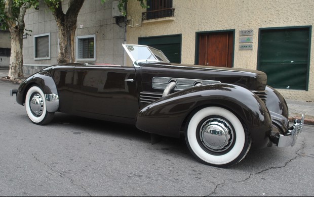 1937 Cord 812 S/C Sportsman