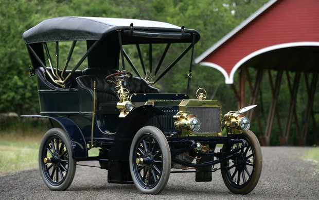 1904 George N. Pierce & Co. 15 HP Arrow Motorcar