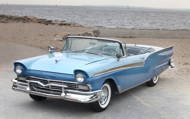 1957 Ford Fairlane 500 Sunliner E-Code
