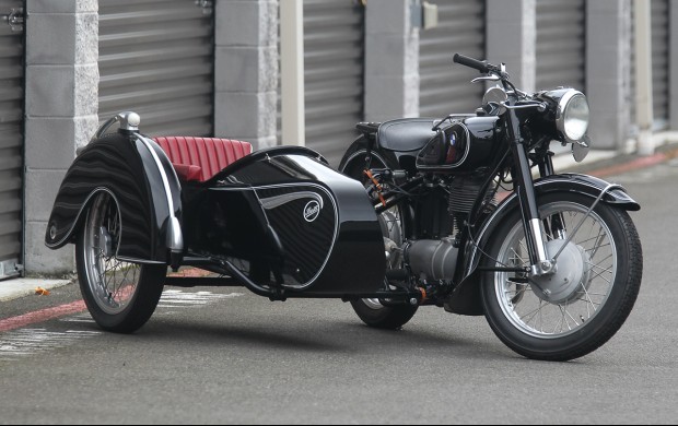 1953 BMW R25/3 with Steib LS 200