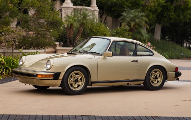 1976 Porsche 911 2.7 S Signature Edition