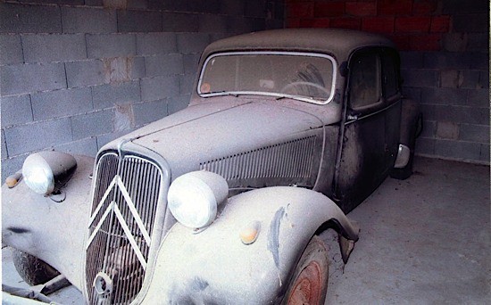 CITROEN 11 BL Ex: Albert CAMUS 1955 NÂ° de sÃ©rie : 656 140 Moteur : 4 c