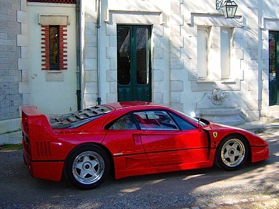 FERRARI F40 1989  NÂ° de sÃ©rie : ZFFGJ34B000080786 Moteur : type F120B,