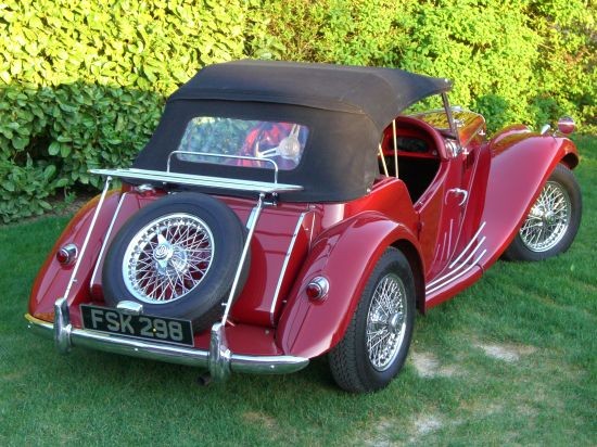 MG TF 1954  NÂ° de sÃ©rie : HDC 46/987 Moteur : quatre cylindres en lign