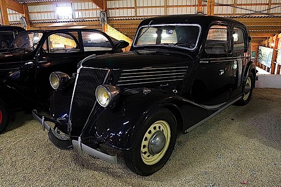 renault celtaquatre â€“ berline 1937 type adc 2 nÂ° De SÃ©rie : 26 puiSS