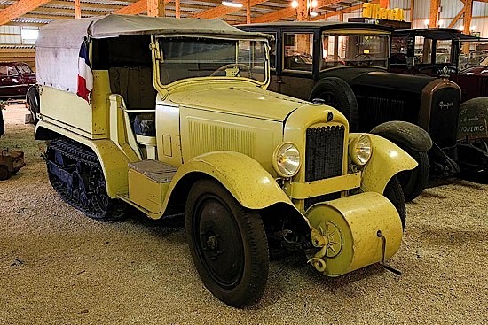 citroÃ‹n c4 â€“ chenillÃ© 1930 nÂ° De SÃ©rie : 10203 p 17 D MOTeur : 4 cyl