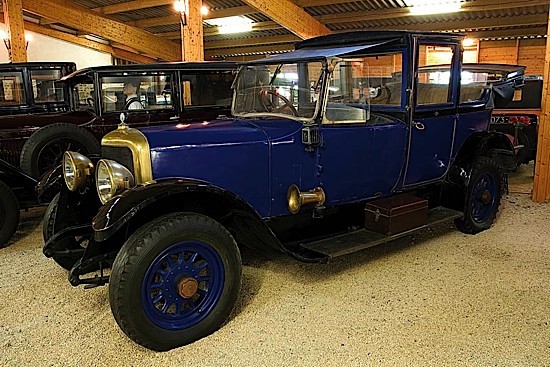 panhard & leVassor type x36 â€“ coupÃ© chauffeur laudaulet carrossÃ©e par