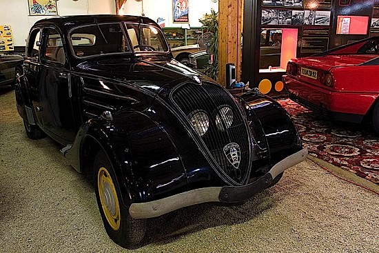 peugeot 402 lÃ©gÃ¨re â€“ berline 1938 nÂ° De SÃ©rie : 692 234 puiSSAnCe Fi
