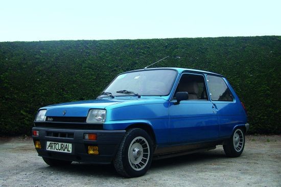 RENAULT 5 ALPINE TURBO 1982 #vF1122B00C0017381  En mars 1976, renaul