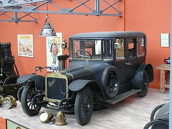 BRASIER Berline 16HP par Marcel Guilloux 1913 NÂ° de sÃ©rie : #212 Mot