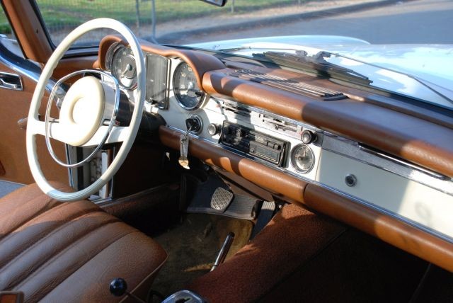 MERCEDES-BENZ 280 SL 1968 NÂ° de sÃ©rie : 11304412000118 Moteur : six
