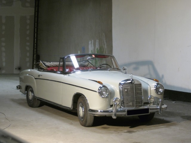 1960 MERCEDES BENZ W128 220 SE CABRIOLET