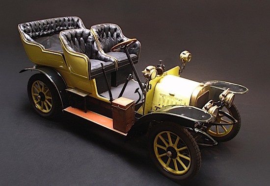 PEUGEOT Type : LION VC2 PHAETON 1909 NumÃ©ro de sÃ©rie : # 3038 Moteur :