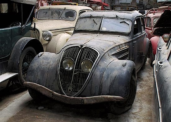 PEUGEOT Type : 402 Limousine Familiale 1936 NÂ° DE SÃ‰RIE : # 608214 MOT