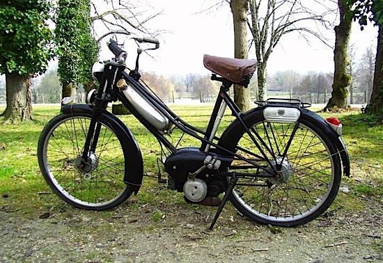 VÃ©lomoteur Peugeot 50 cm3 annÃ©e 50 noir en parfait Ã©tat dâ€™origine