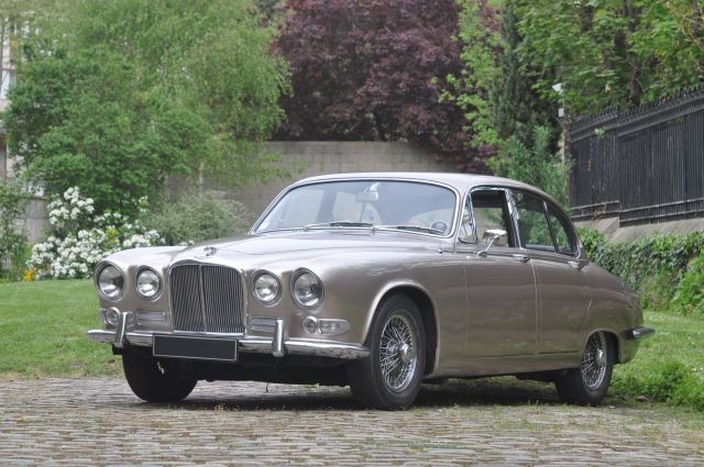 1967 JAGUAR 420