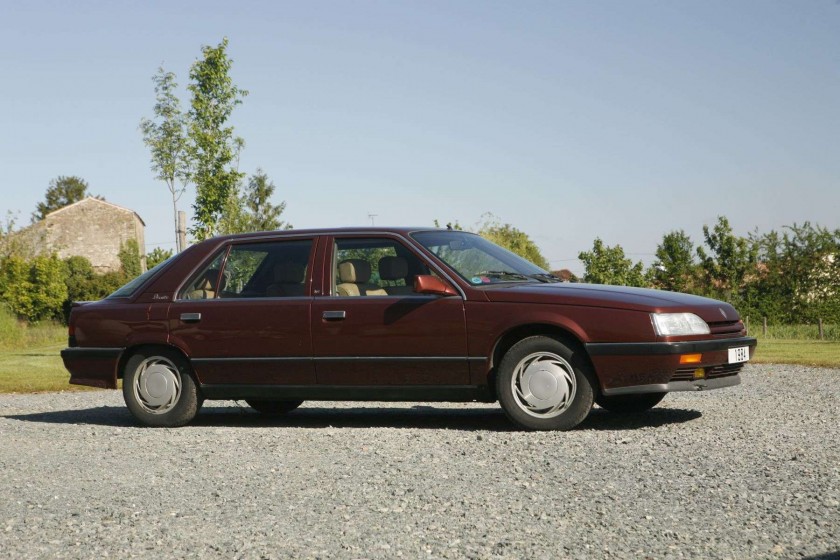 1986 RENAULT 25 V6 TURBO LIMOUSINE no reserve