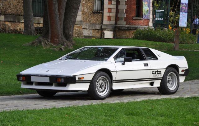 1983 LOTUS ESPRIT TURBO COUPE no reserve