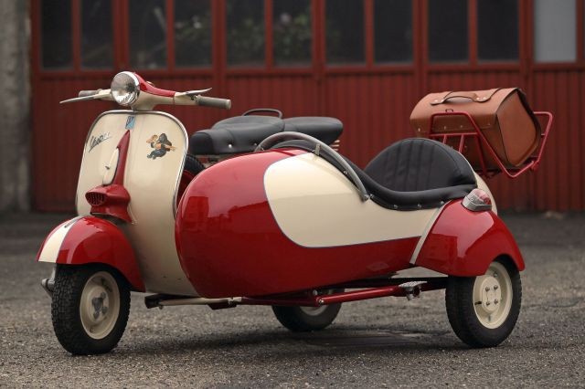 1958 VESPA VNA 1T 125 cm3 AVEC SIDE CAR