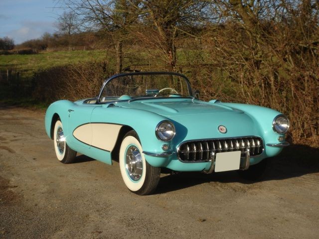 1957 CHEVROLET CORVETTE V8