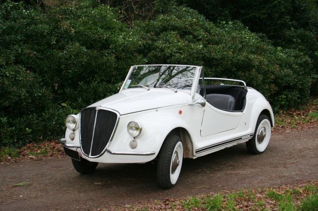 1968  FIAT 500 NUOVA GAMINE PAR VIGNALE