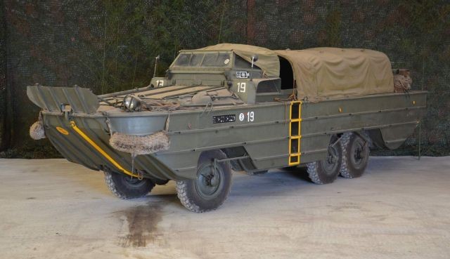 1945 GMC DUKW ENGIN AMPHIBIE 6x6