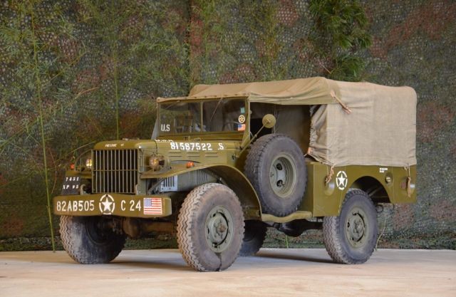 1942 DODGE WC51 4x4 CAMIONNETTE BACHEE