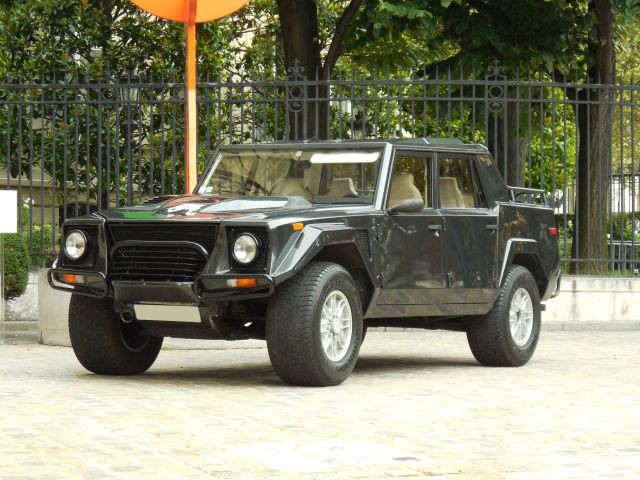 1990 Lamborghini LM002 injection