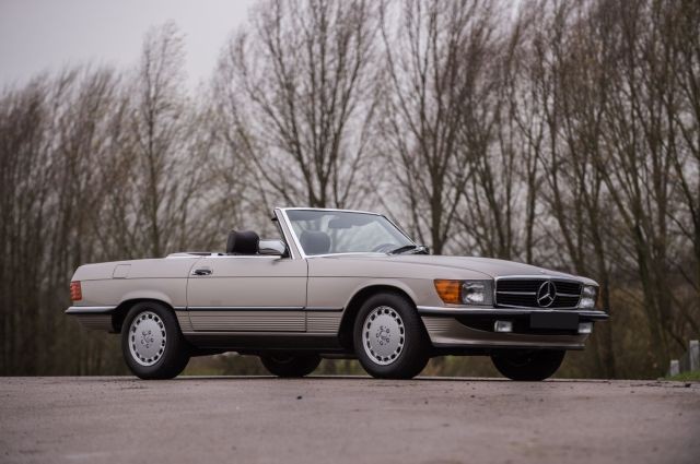1989 Mercedes-Benz 500 SL avec hard-top