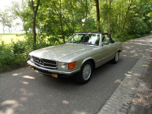 1986 Mercedes-Benz 500 SL 2+2 avec hard top