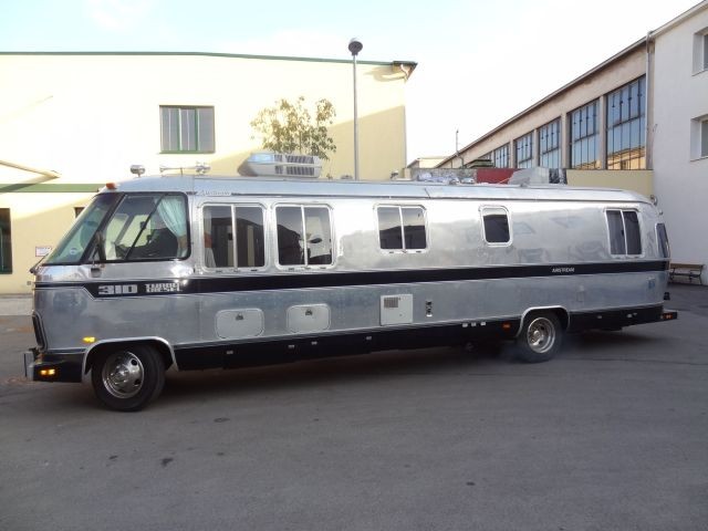 1982 Airstream Classic 310