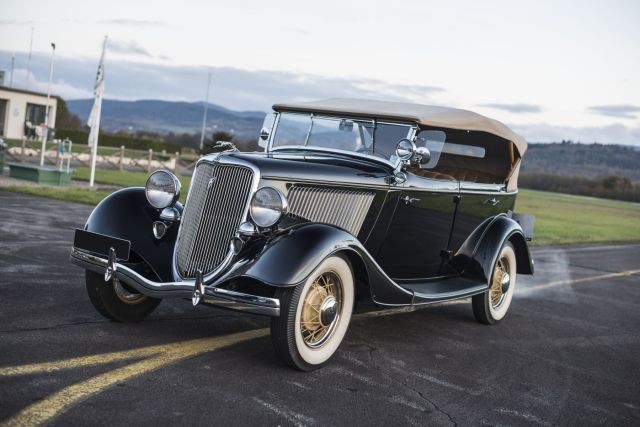 1934 Ford  V8-40 TorpÃ©do Le Baron